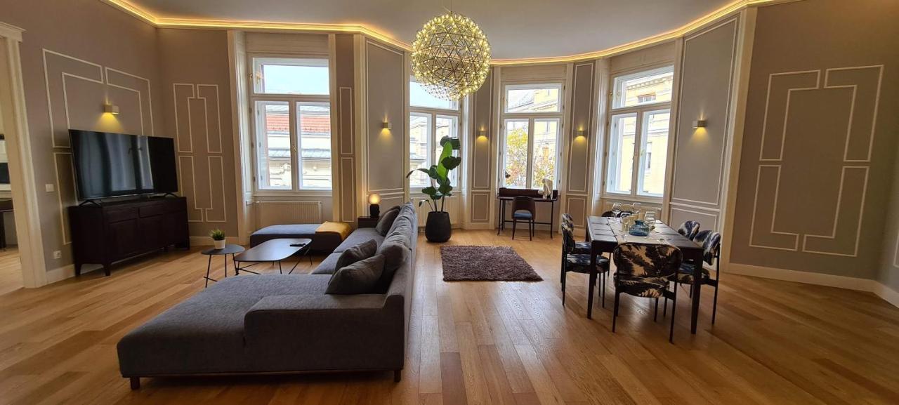 Walking Street Luxurious Huge Apartment Budapeşte Dış mekan fotoğraf