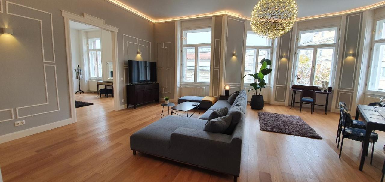 Walking Street Luxurious Huge Apartment Budapeşte Dış mekan fotoğraf